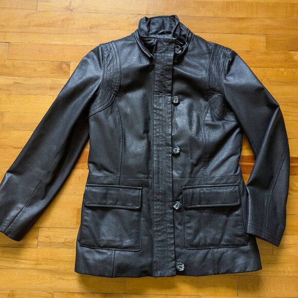 Danier Leather Ladies Small Jacket - Picture 1 of 10